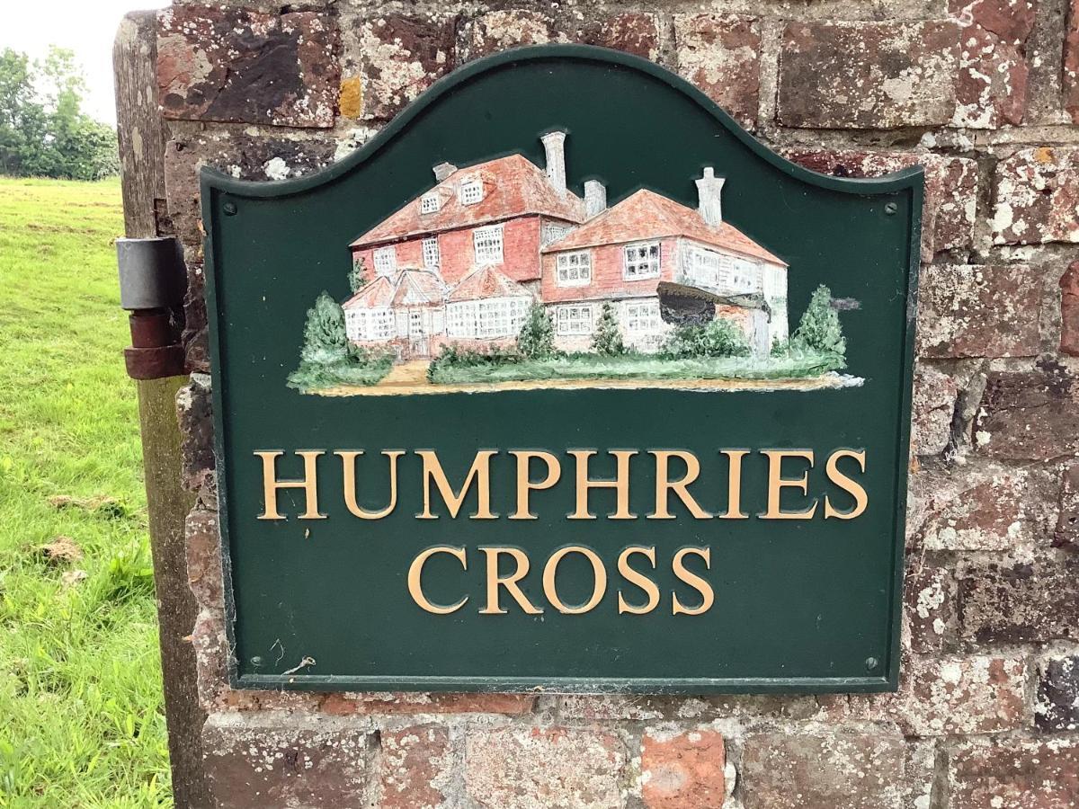 ריי Humphries Cross Apartments מראה חיצוני תמונה